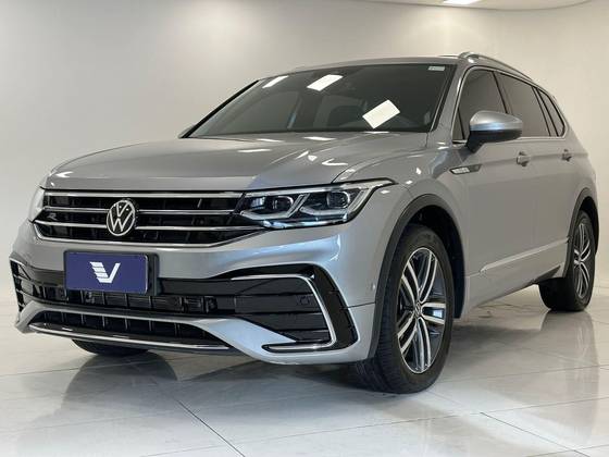 VOLKSWAGEN TIGUAN 2.0 300 TSI GASOLINA ALLSPACE R-LINE AUTOMÁTICO VOLKSWAGEN TIGUAN 2.0 300 TSI GASOLINA ALLSPACE R-LINE AUTOMÁTICO